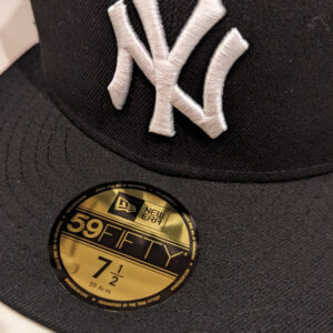 ニューエラ(NEW ERA)の59FIFYのサイズはどこに書いてある？確認方法は？